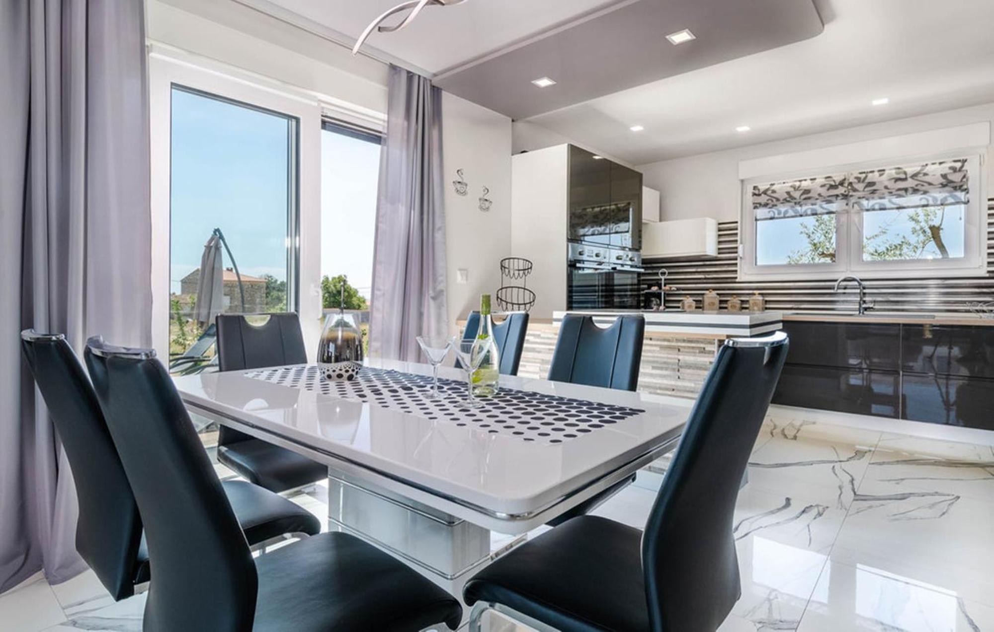 Villa Lily Galizana Экстерьер фото